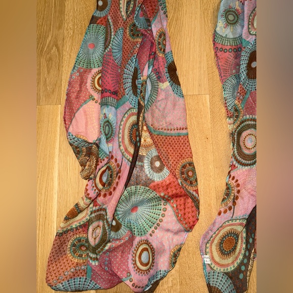 Colorful Patterned Scarf - Picture 3 of 4